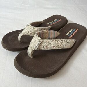Skechers Relaxed Fit Yoga Foam Womens Size 8 Knit Beige Flip Flop Thong Sandals